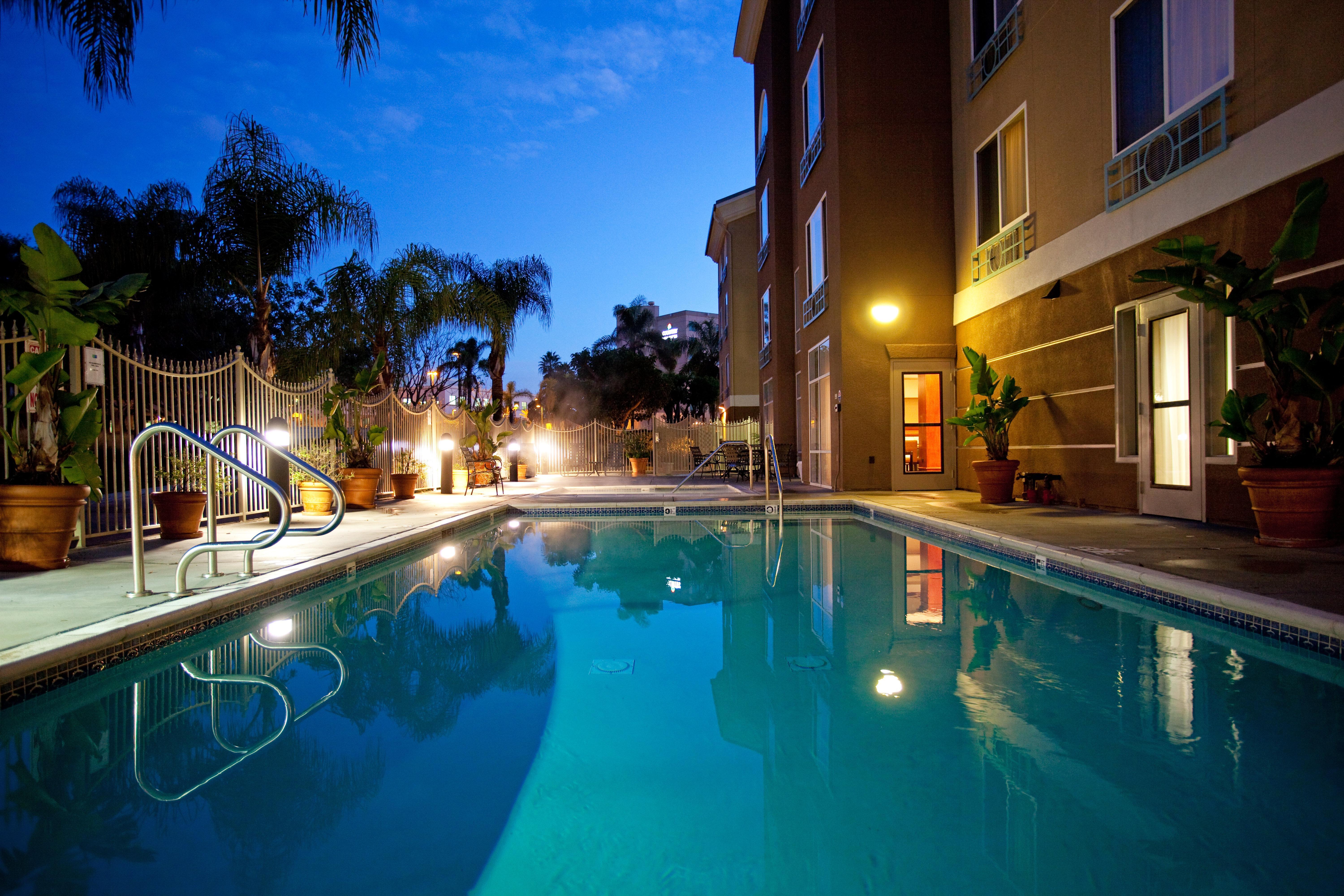Holiday Inn Express San Diego - Sorrento Valley By Ihg Exteriör bild