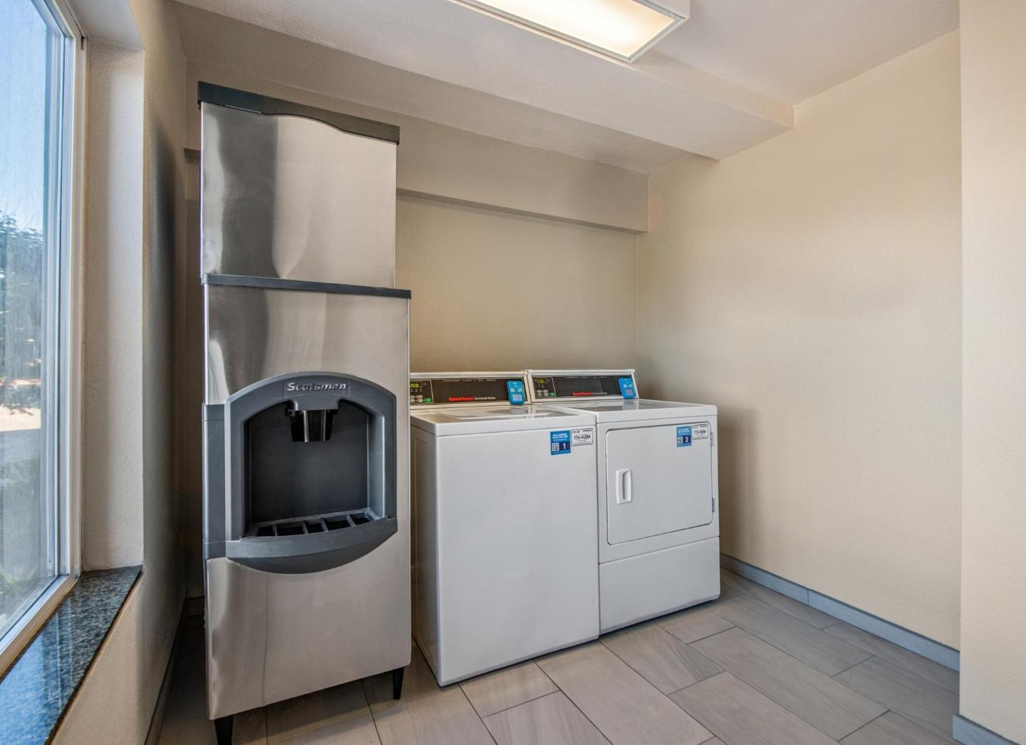Holiday Inn Express San Diego - Sorrento Valley By Ihg Exteriör bild