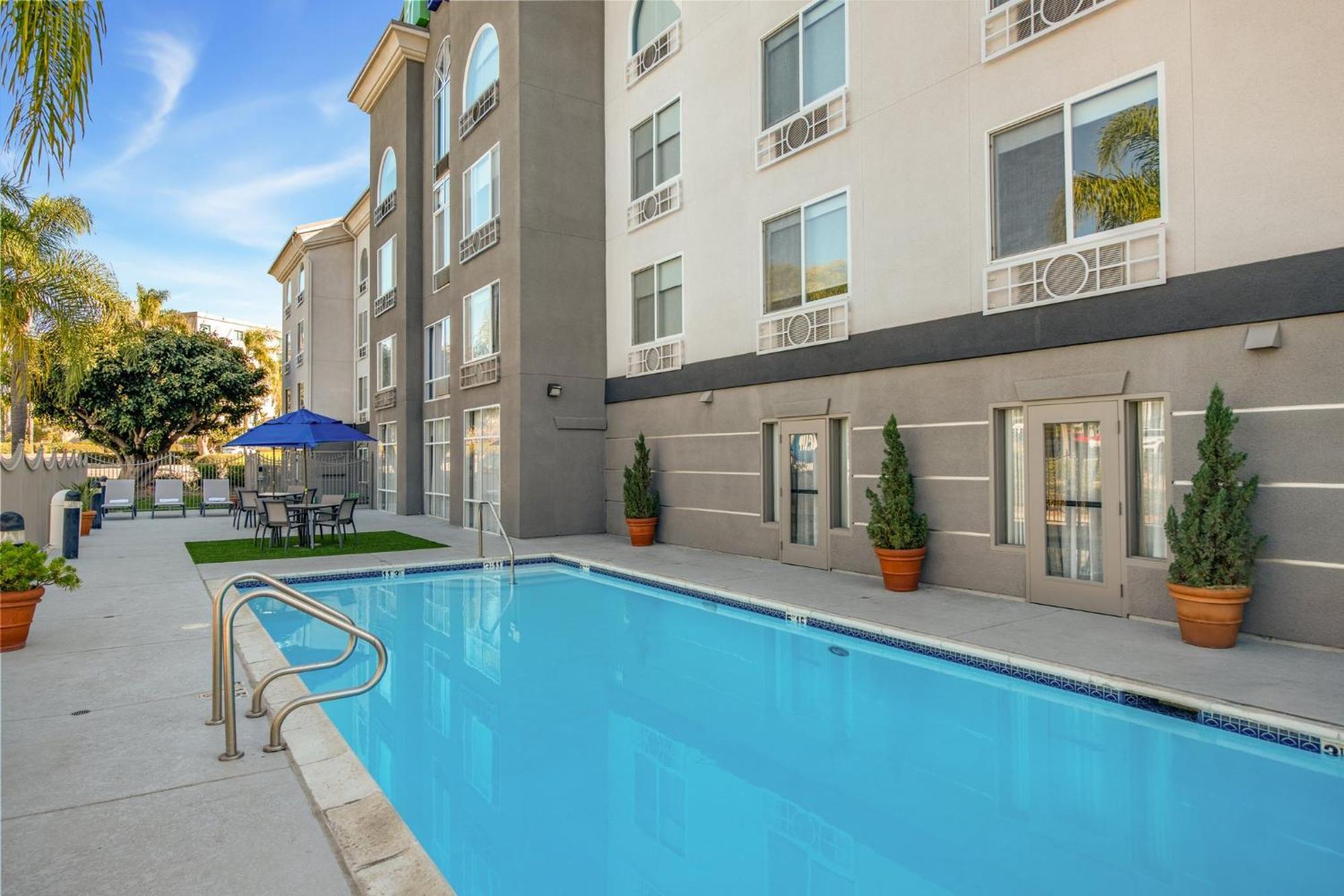 Holiday Inn Express San Diego - Sorrento Valley By Ihg Exteriör bild
